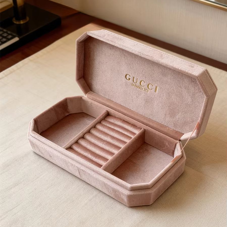 Ysl Beauty Makeup - Gucci Gucci's tas Lichtroze fluwelen achthoekige