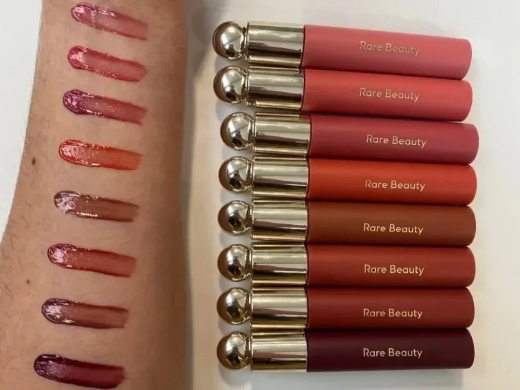 Zeldzame Beauty New Smooth Liq - Rare Beauty Makeup Kit recensie en prijs