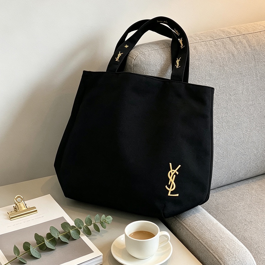 Yves Saint Laurent YSL's tas M - Ysl Beauty Makeup recensie en prijs
