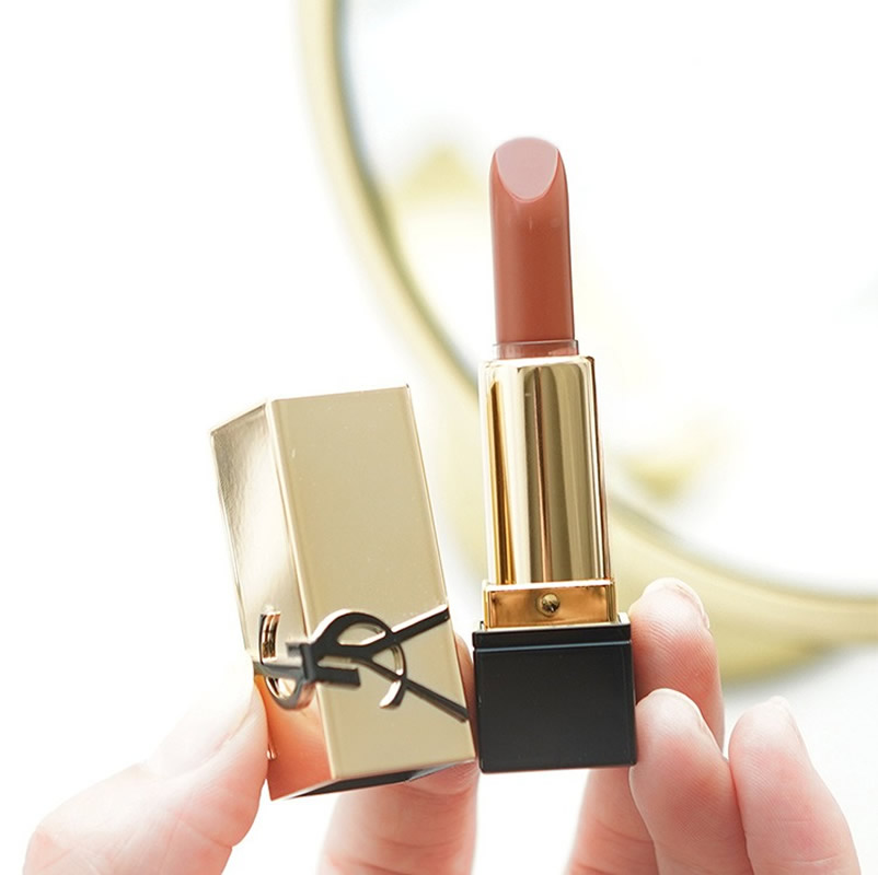 YSL Rouge Pur Couture Satin Li - Ysl Beauty Makeup recensie en prijs