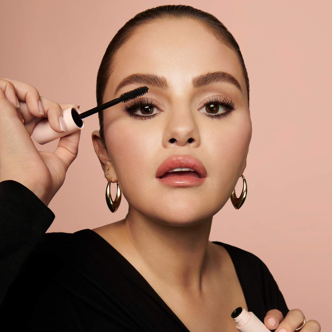 Rare Beauty Mascara met hoge e - Rare Beauty Makeup Kit recensie en prijs