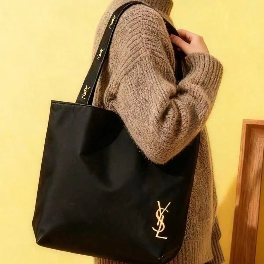 Yves Saint Laurent YSL's tas,  - Ysl Beauty Makeup recensie en prijs