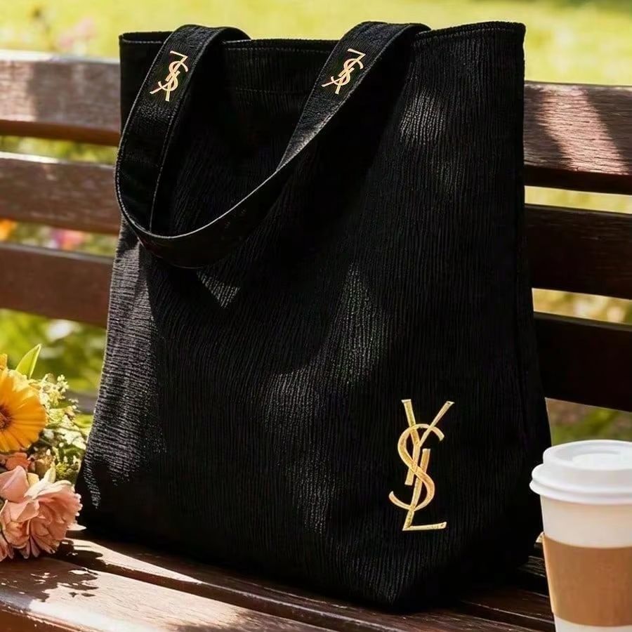 Yves Saint Laurent YSL's tas,  - Ysl Beauty Makeup recensie en prijs